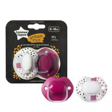 Load image into Gallery viewer, Tommee Tippee Soother Urban 6-18 Months For Girls
