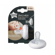 Load image into Gallery viewer, Tommee Tippee breast like soothers 0-6 months (white)
