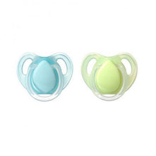 Load image into Gallery viewer, Tommee Tippee Essential Basics Cherry Latex Soothers 0-6 months, 2 Pacifiers
